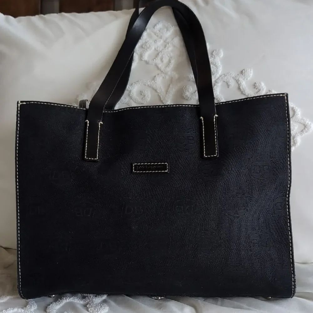 Dooney & Bourke ♣️ Black Canvas/ Leather Tote-Satchel